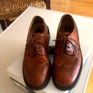 Kenneth Cole wingtips Italian leather size 10.